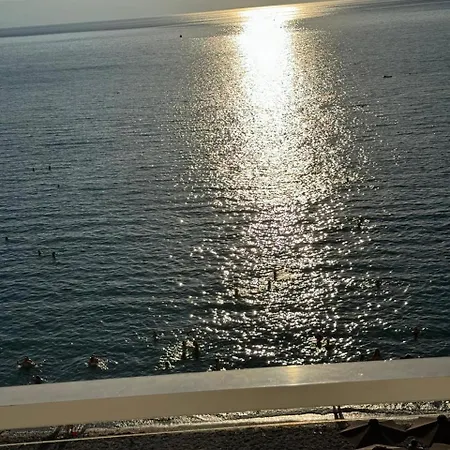 Eve's House 2 In Front Of The Апартаменты