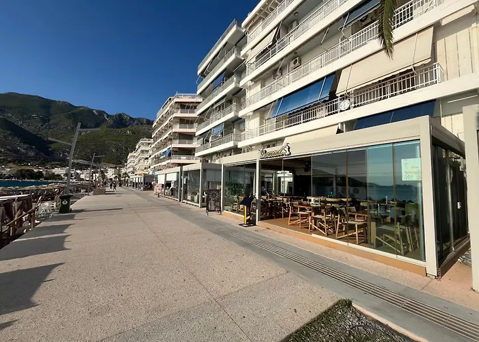 Eve's House 2 In Front Of The Loutráki